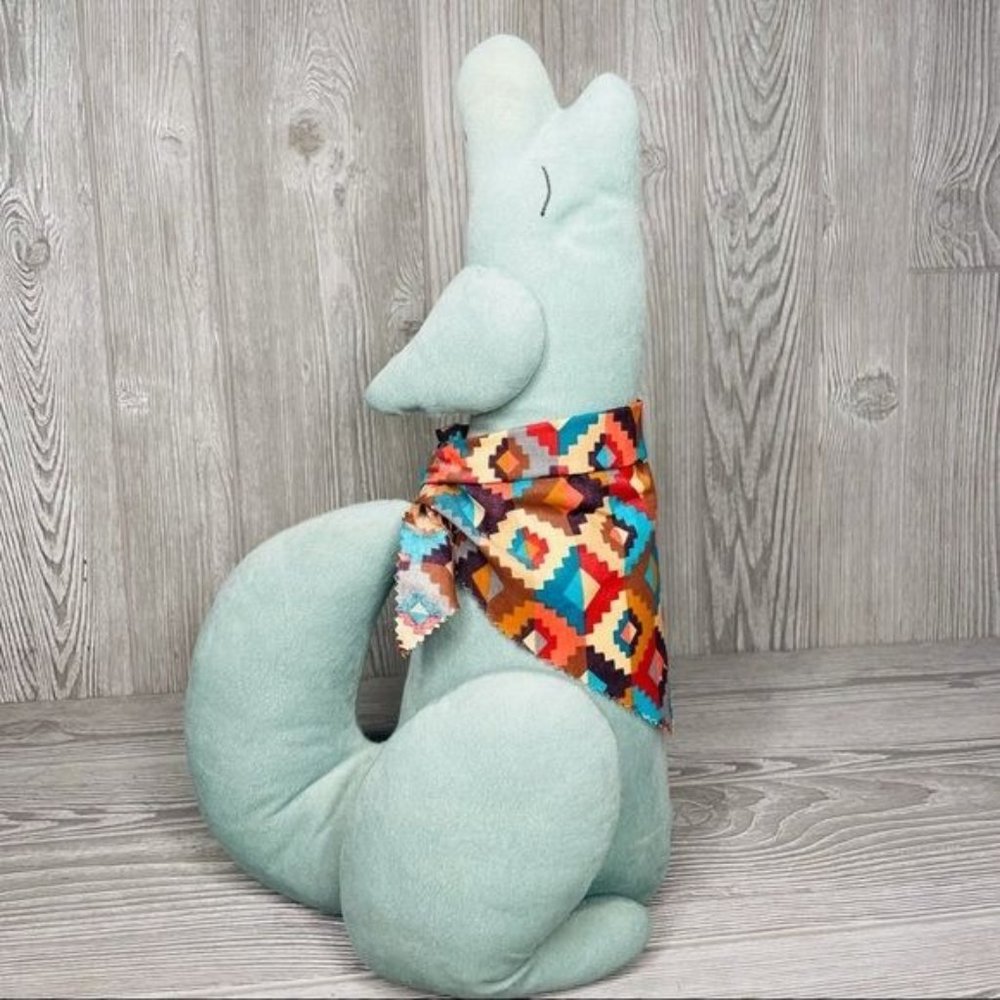 Vintage howling coyote southwestern cloth door stop very heavy decoration
